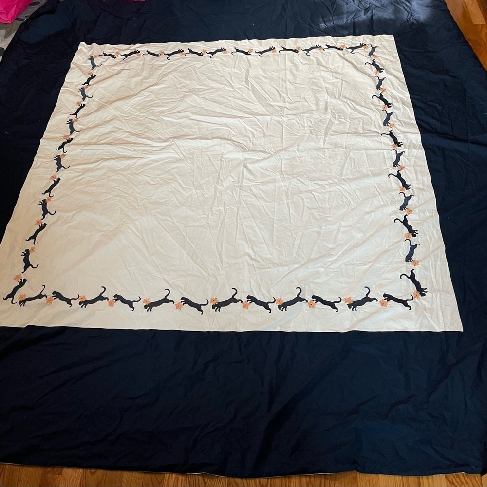 Anthropologie x Sky Export Navy and White Embroidered Quilt. Size Full. NWT - Picture 11 of 11